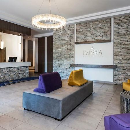 Imperia Hôtel et Suites Terrebonne Buitenkant foto