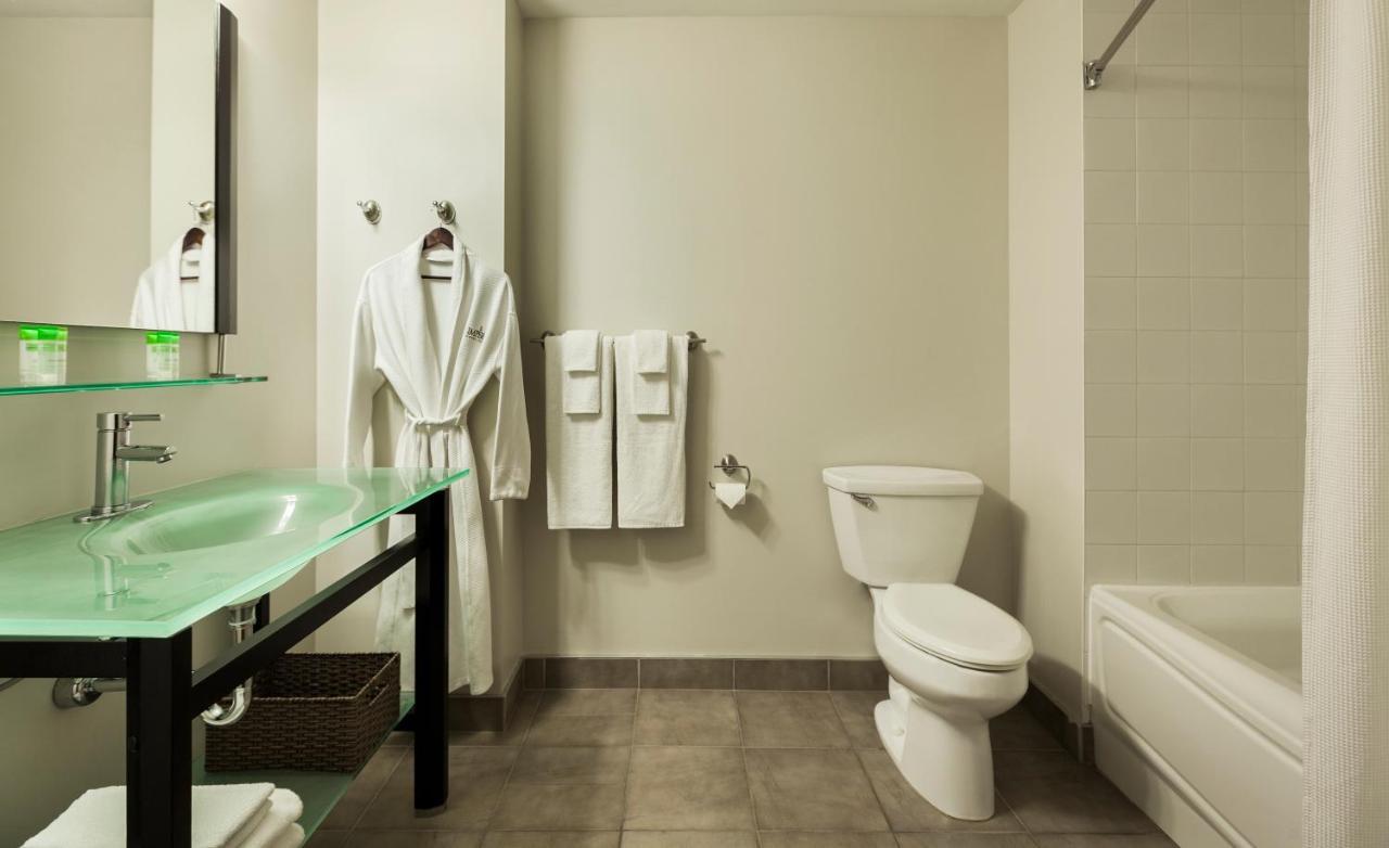 Imperia Hôtel et Suites Terrebonne Buitenkant foto