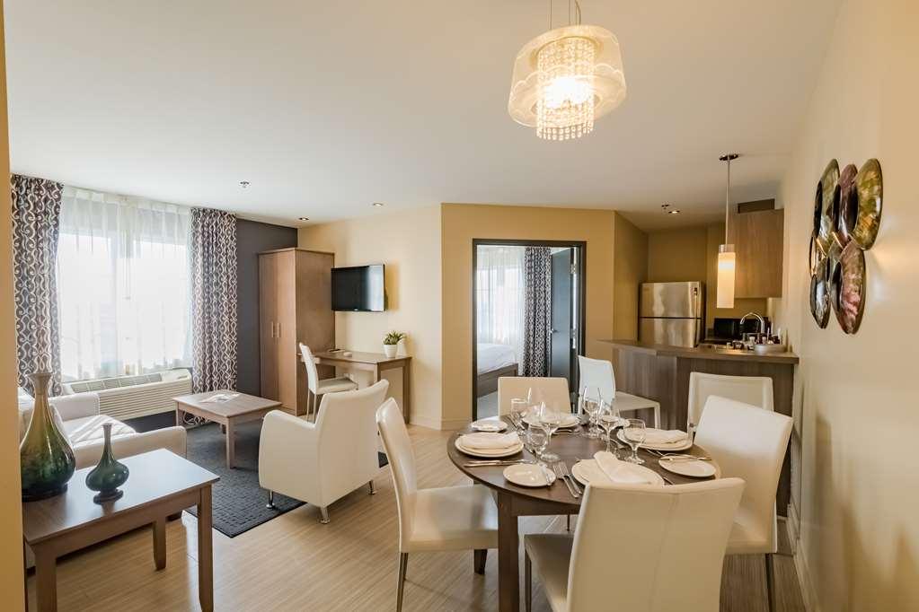 Imperia Hôtel et Suites Terrebonne Kamer foto