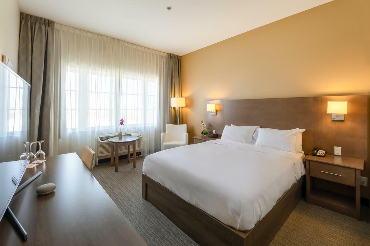 Imperia Hôtel et Suites Terrebonne Buitenkant foto