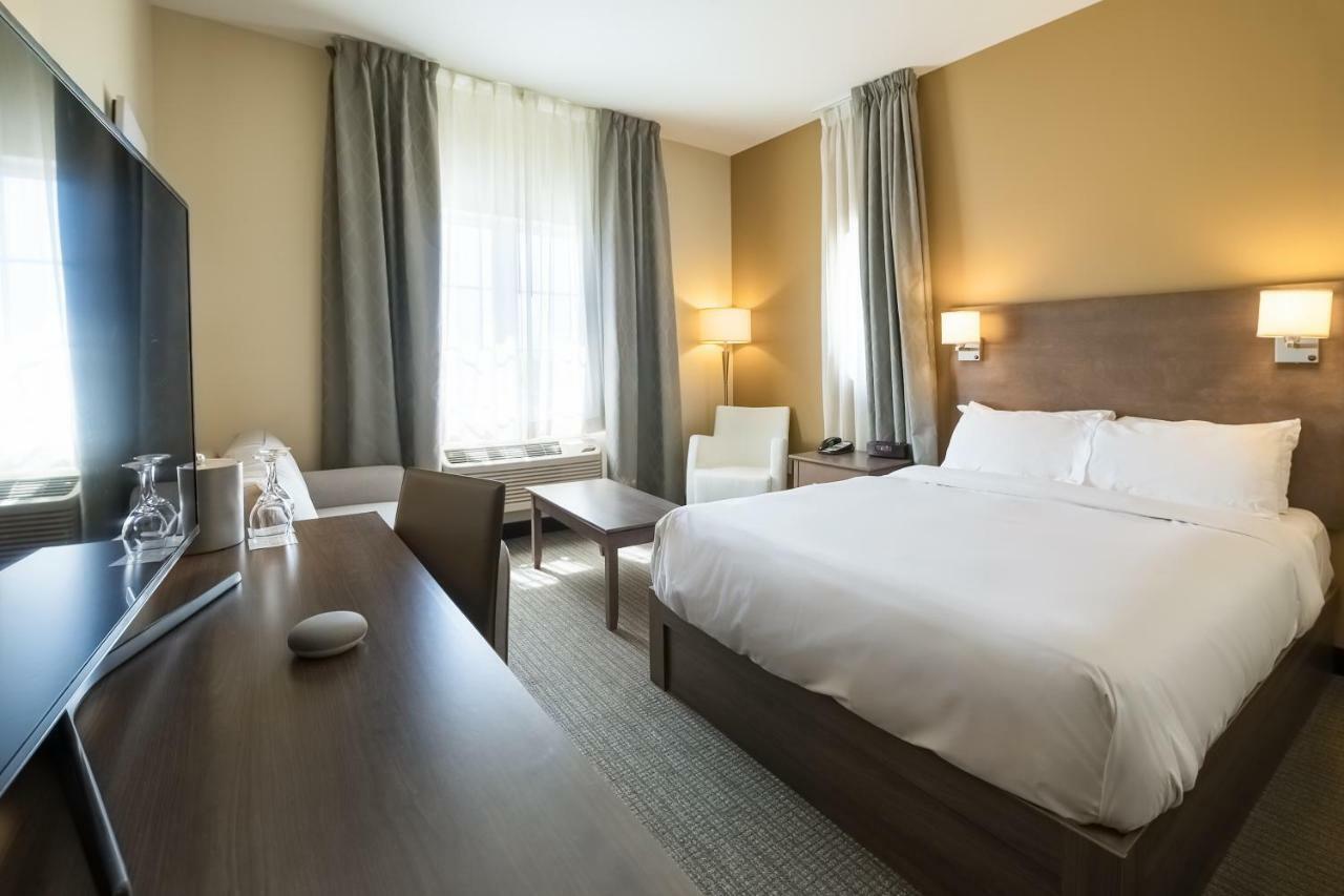 Imperia Hôtel et Suites Terrebonne Buitenkant foto
