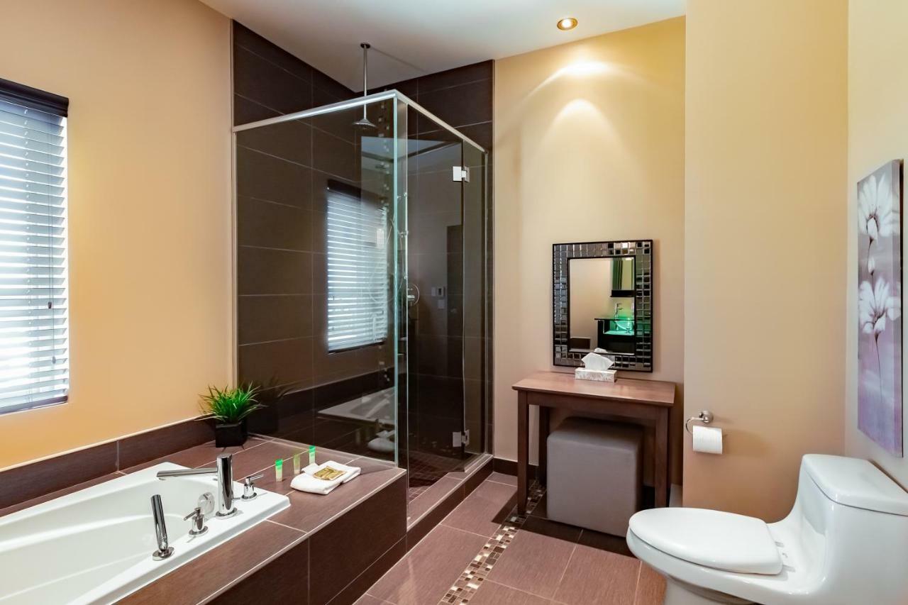 Imperia Hôtel et Suites Terrebonne Buitenkant foto