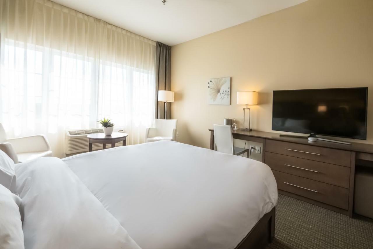 Imperia Hôtel et Suites Terrebonne Buitenkant foto